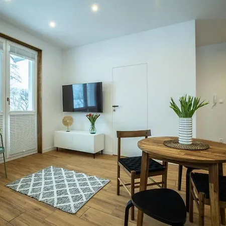 Nowy Z Widokiem Na Jezioro Apartament
