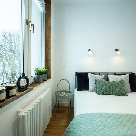 Nowy Z Widokiem Na Jezioro